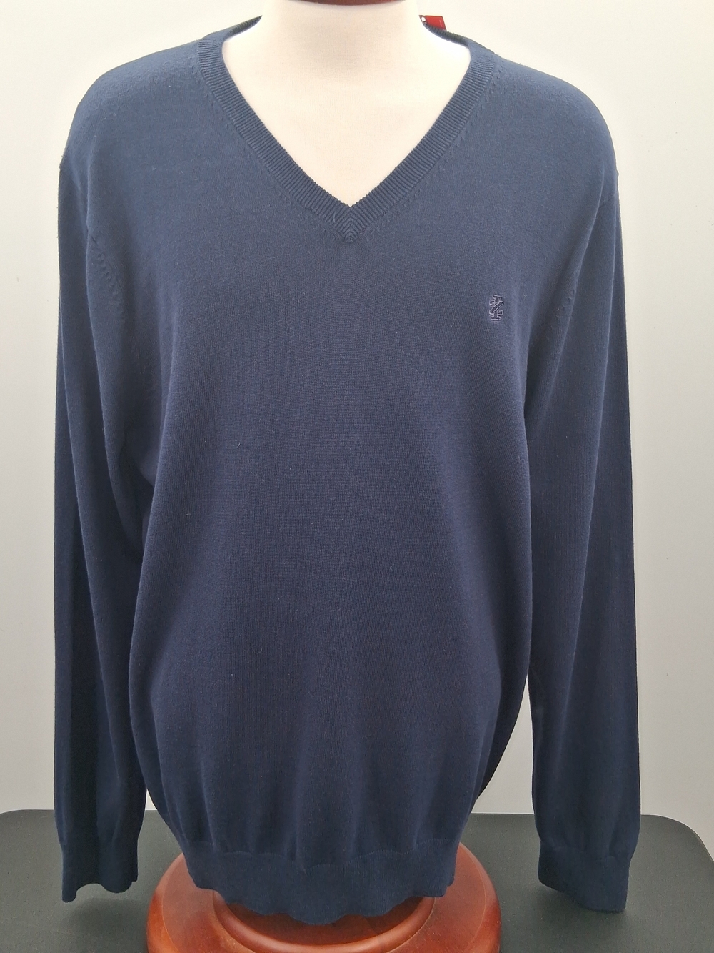 Izod Men's V-Neck Sweater in Navy Blue
